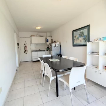 Vera Mújica y 3 de Febrero - Departamento de un dormitorio en venta con balcón - Rosario, Echesortu