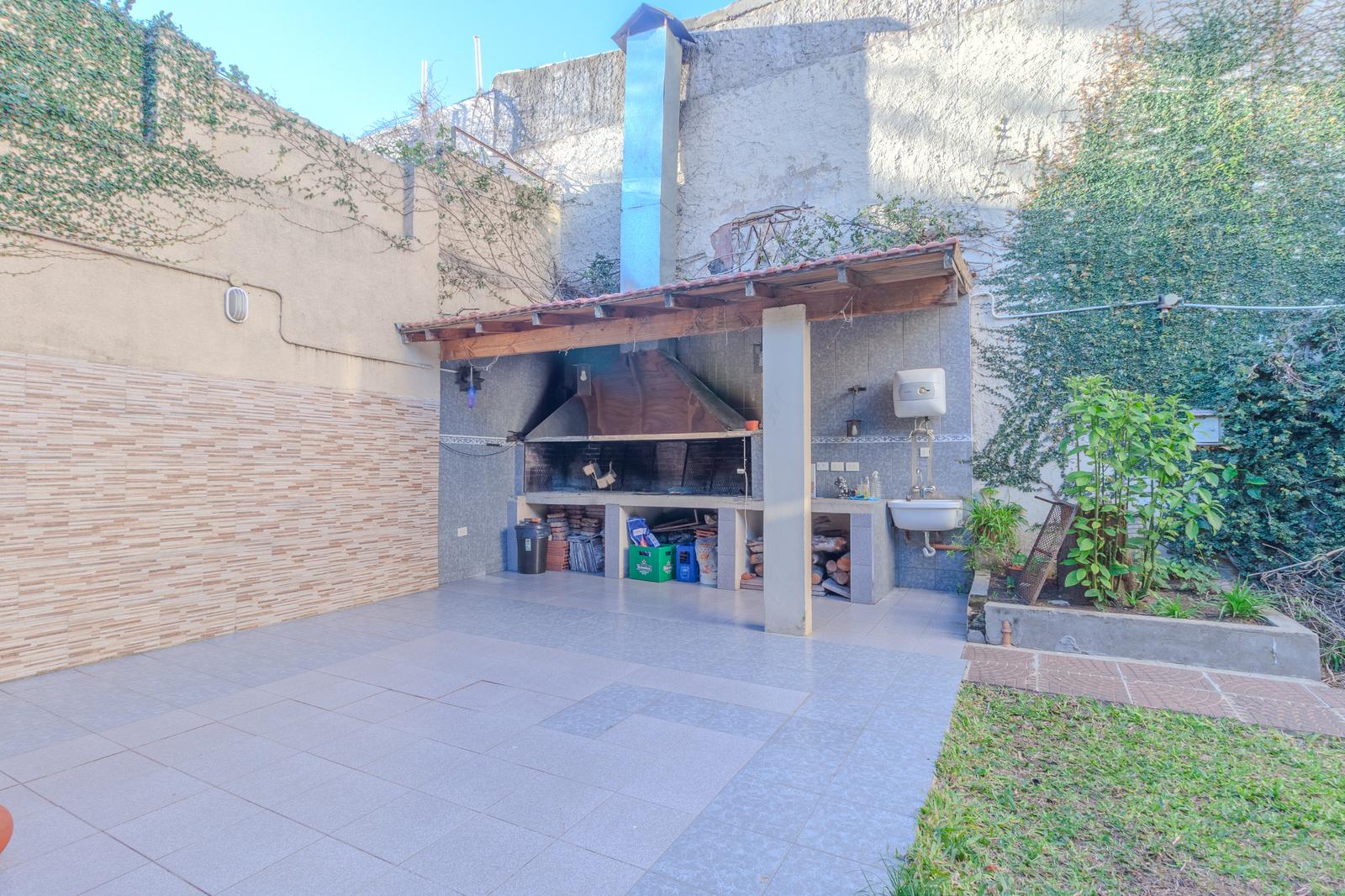 Area Comun Parrilla y Parque