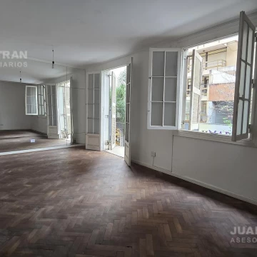 Oficina comercial - amplios y luminosos espacios - vista frente - Tucuman 62