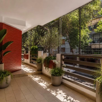 4 Ambientes con Dependencia, Patio y Cochera | José Bonifacio y Pedro Goyena