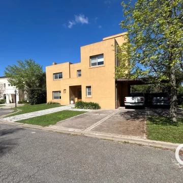 Casa en La Herradura barrio privado - Apto Financiacion