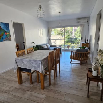 Venta de Departamento 3 ambientes en Villa Crespo, Capital Federal.  Impecable Unidad con acceso privado !!
