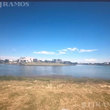 Terreno en venta en el Barrio Marinas, Puertos / Escobar