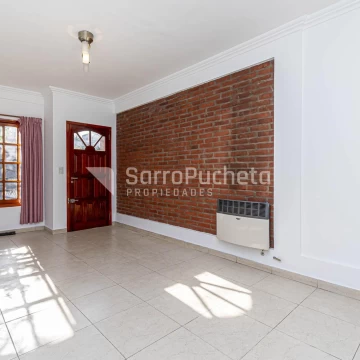 Venta Dúplex 3 ambientes con patio y cochera en Haedo.