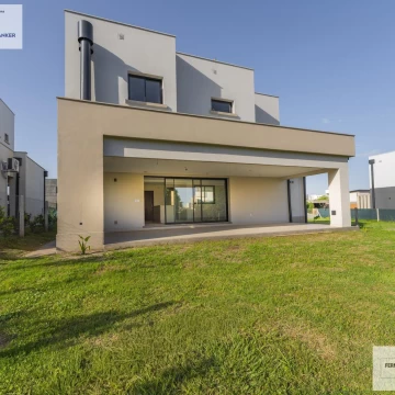 Casa a estrenar en barrio privado ALTO VERDE 3