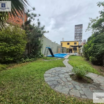 Casa en Alquiler a metros de Av. Mitre