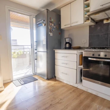 VENTA DEPARTAMENTO 3 AMBIENTES DUPLEX CON BALCON Y COCHERA - LANUS ESTE