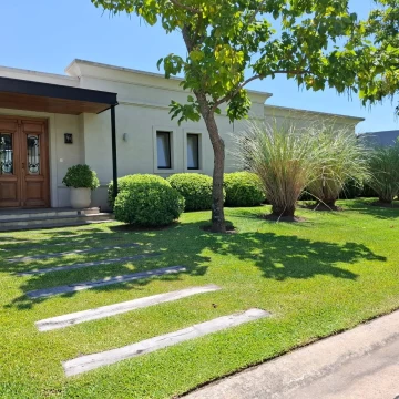Casa en Venta en Puertos del Lago