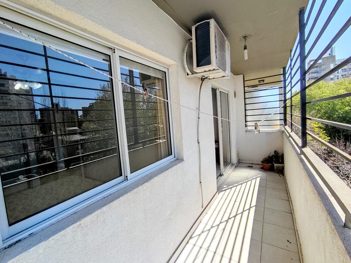 Departamento de un dormitorio en venta con balcón  Rosario Echesortu