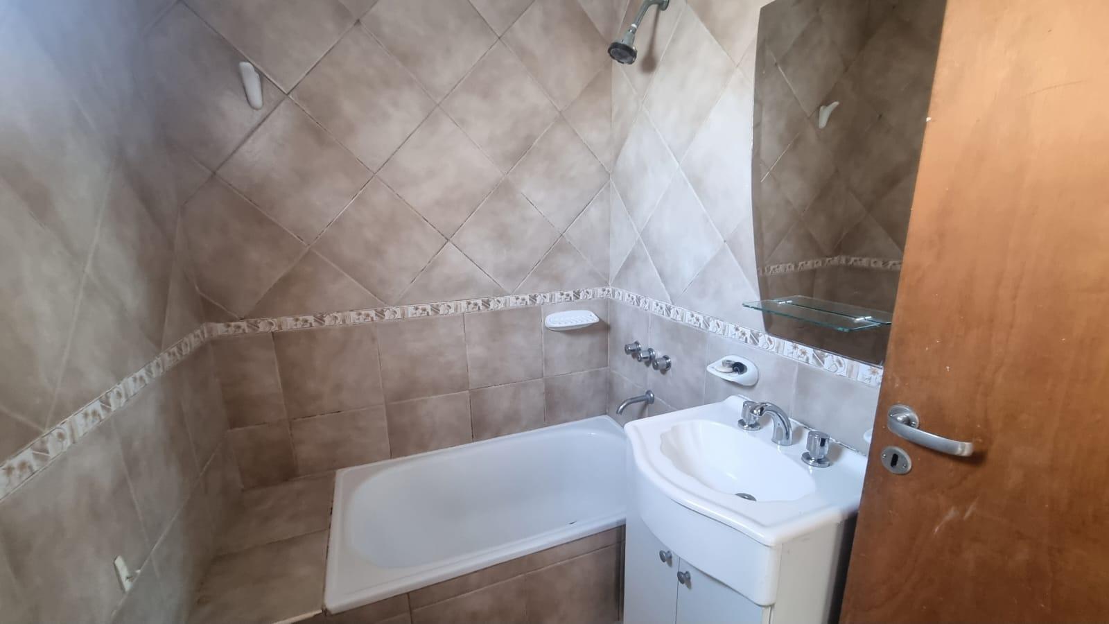 baño con bañera