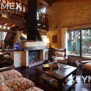 Venta casa y lote 5 ambientes en Exaltación De La Cruz