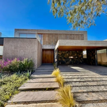 Barrio AGUARIBAY - Casa Moderna 3 Dormitorios + Escritorio