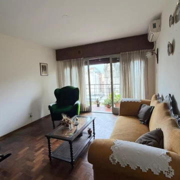 Departamento en Venta de 3 dormitorios Frente a Cañada - Centro Córdoba
