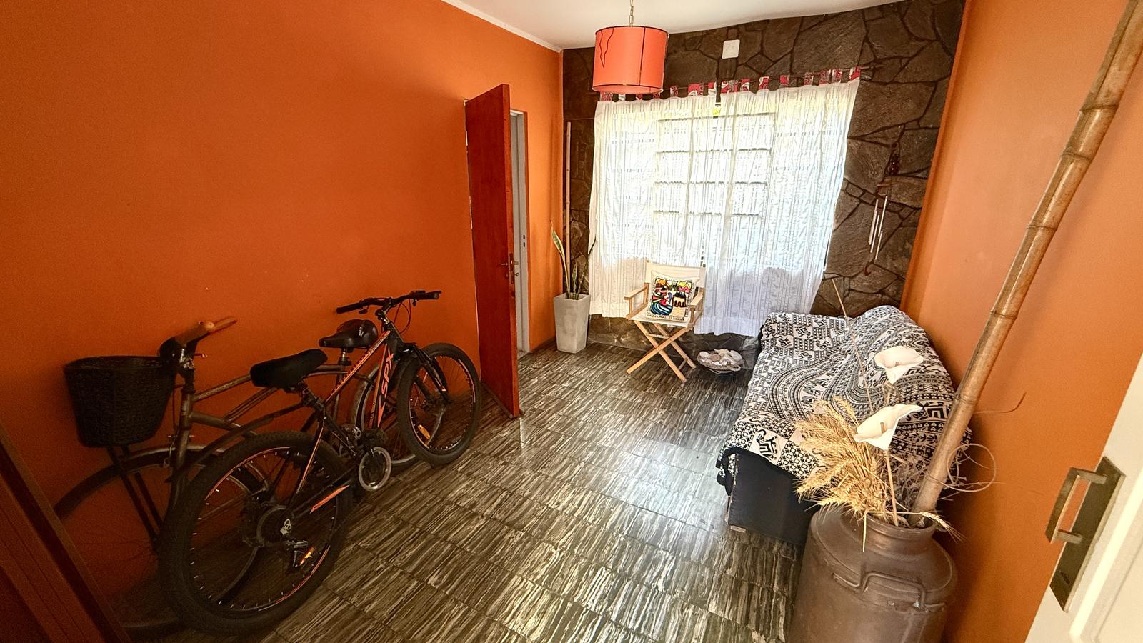 Departamento en venta de pasillo de dos dormitorios - Rosario, Azcuénaga