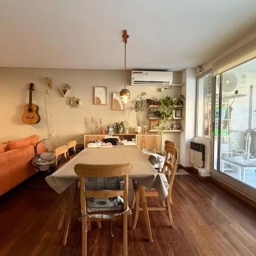 Semipiso en venta de 2 dormitorios con patio - Rosario, Zona Rio