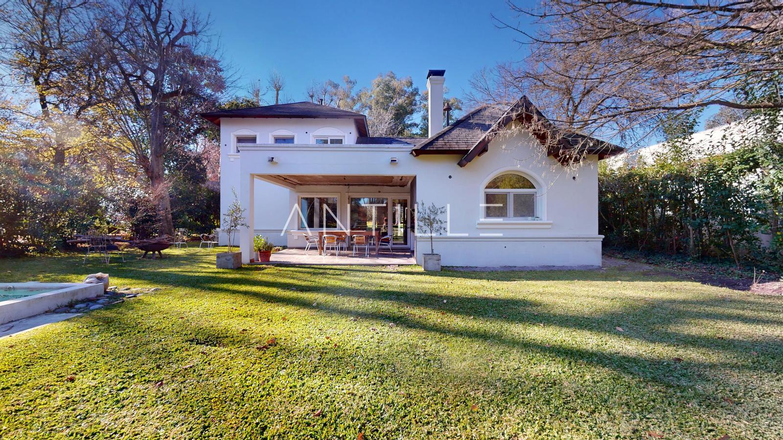 FACHADA CASA EN VENTA EN ABRIL CLUB DE CAMPO, HUDSON
