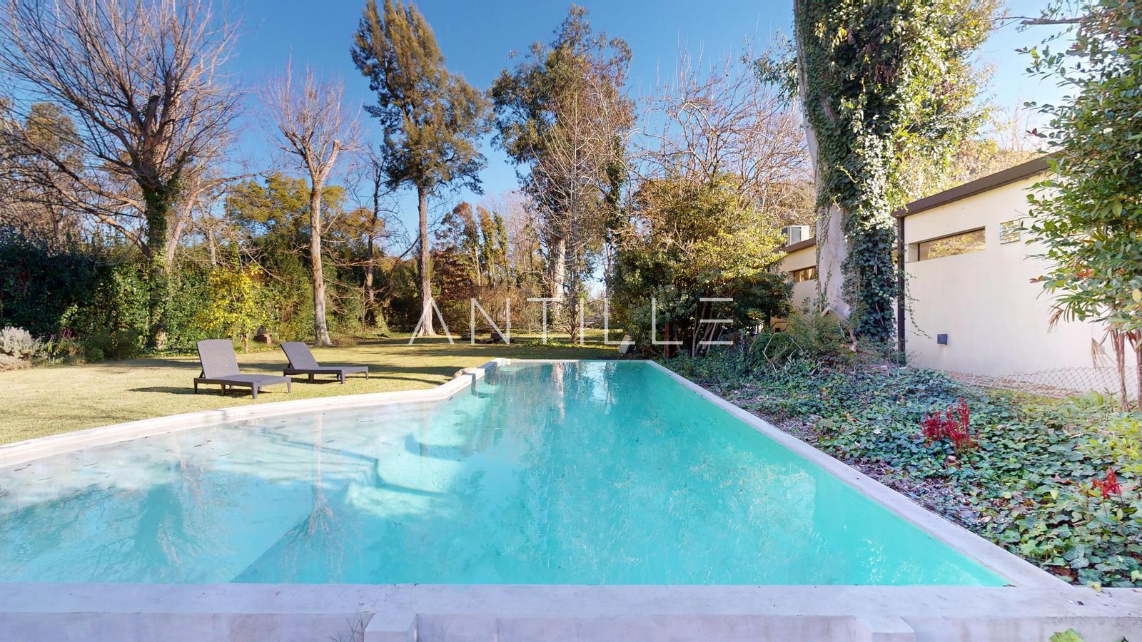 PILETA CASA EN VENTA EN ABRIL CLUB DE CAMPO, HUDSON