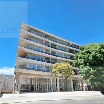 VENTA Departamento 3 ambientes Florida Excelente balcón aterrazado Cochera baulera paneles solares
