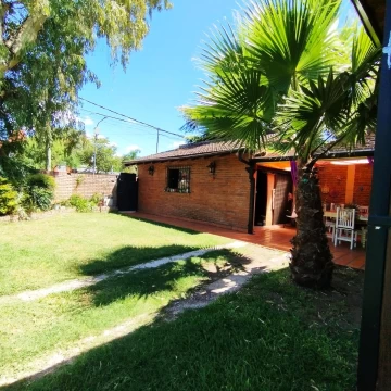 CASA 3 AMBIENTES EN VENTA BENAVIDEZ TIGRE GBA NORTE CON PISCINA JARDIN GALERIA OPORTUNIDAD