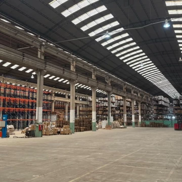 Importante centro logístico con 3.000 m2 cubiertos en Tortuguitas