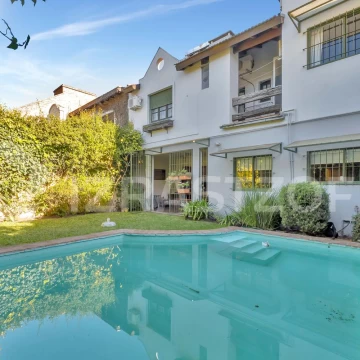 Venta Casa Familiar 6 amb con Galería, Parrilla, Jardin/Pileta en La Horqueta - San Isidro