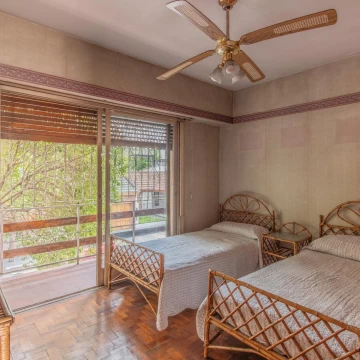 VENTA Casa 4 ambientes con garage y patio Ramos Mejía APTO CREDITO