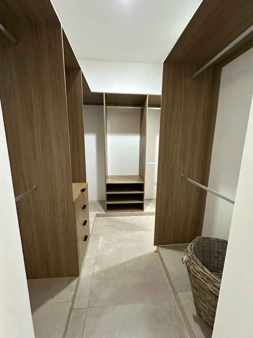 Closet.jpeg