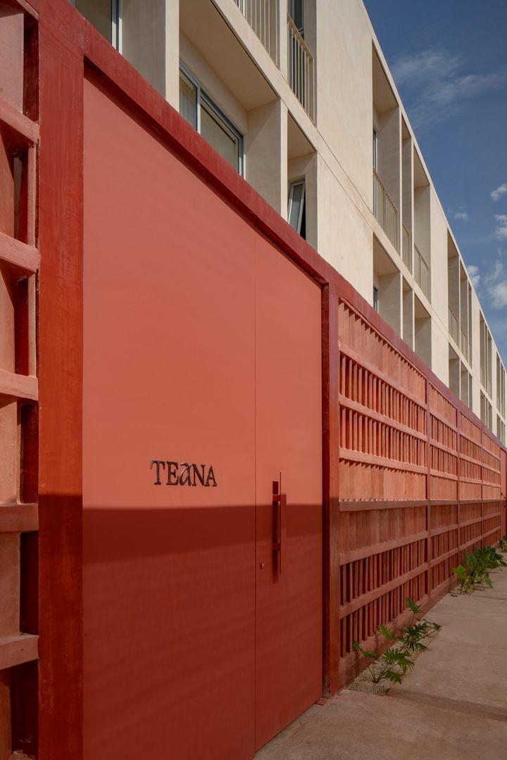 17 TEANA FINAL APIRON .jpg