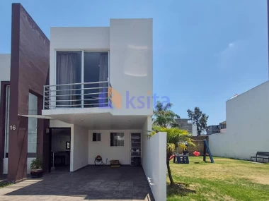 Casa en Venta en Santiago Momoxpan, Puebla