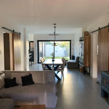 Venta casa refaccionada a nuevo!!