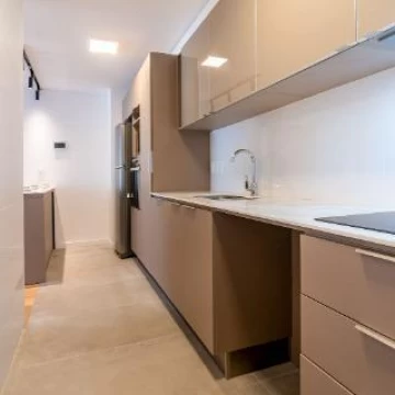 Venta apartamento dos dormitorios con tres terrazas en Malvin-Con renta-