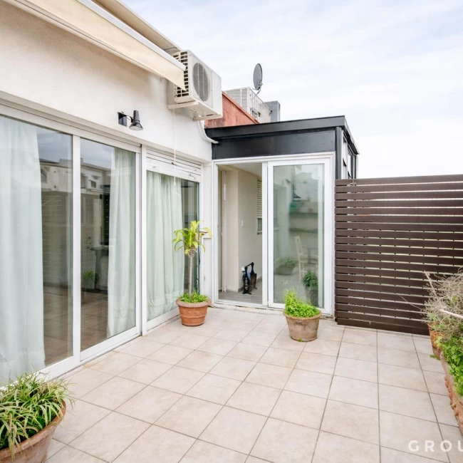 VENTA DEPARTAMENTO 3 AMBIENTES MAS DEPENDENCIA BALCON ATERRAZADO Y  BAULERA
