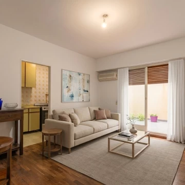 VENTA. DEPARTAMENTO 2 AMBIENTES. CON PATIO. RETIRO