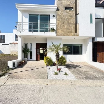 VENTA DE PROPIEDAD EN VALLE IMPERIAL ZAPOPAN