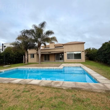 Venta Casa al rio, 4 ambientes, Barrio San Marco, Villanueva, Tigre 