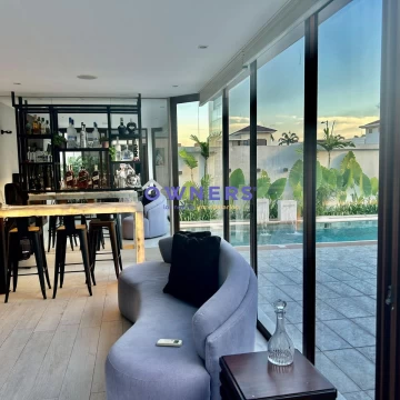 VENTA CASA MODERNA  PISCINA ISLA MOCOLI SAMBORONDON  (KAR)