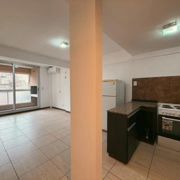 Av. Francia 2485 - Departamento Monoambiente Dividido Semi Amoblado En Alquiler - Rosario