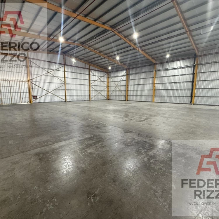 DEPÓSITO EN ALQUILER DE 500 A 2.500 m² CON OFICINAS ZONA FABRIL INTERFÁBRICA, B° FERREYRA