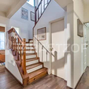 Venta Casa Familiar 6 amb con Galería, Parrilla, Jardin/Pileta en La Horqueta - San Isidro
