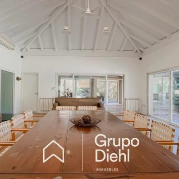 Casa 3 dormitorios en suite sobre lote de 3.000 m² EN VENTA, en Country El Bosque, Zona Norte