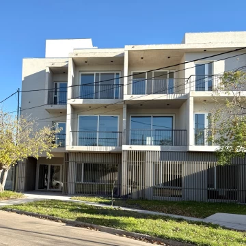 Departamento a estrenar 2 ambientes en venta en lujan centro con terraza y cochera