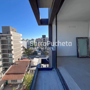 Venta semipiso 2 ambientes con balcon en Morón (C)