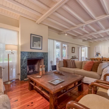 Casa en venta -5 ambientes-Mayling CC  