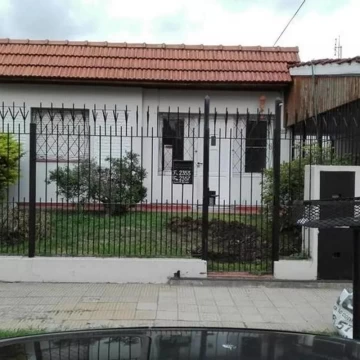 PH en venta, 4 amb, con patio y jardín, V. Adelina ( San Isidro)