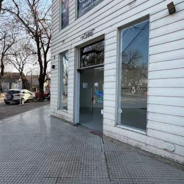Local comercial en Alquiler, ubicación privilegiada en Funes