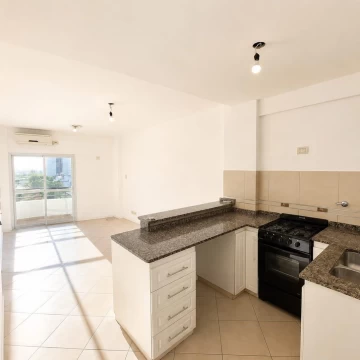 Impecable semipiso 2 ambientes con 2 balcones Lanus
