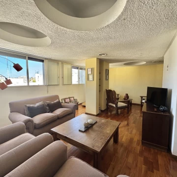 Departamento de categoría en venta frente a Plaza San Martín | 130 m², cochera doble y suite