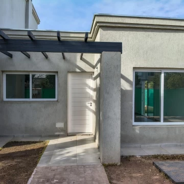 CASA A ESTRENAR EN BARRIO PUNTA LAGO, EL TORREON CON TOUR VIRTUAL