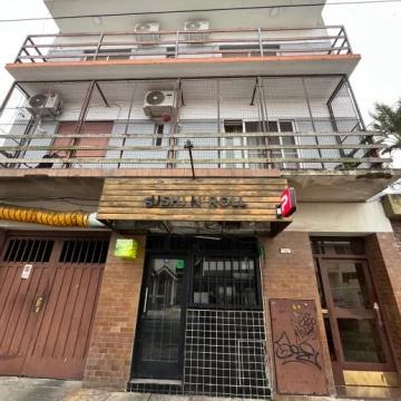Rosales 700