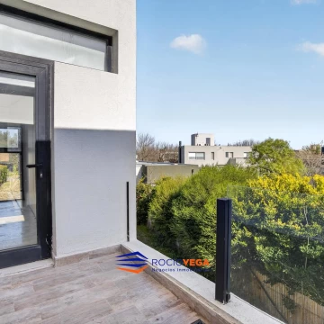 1784283910.jpg